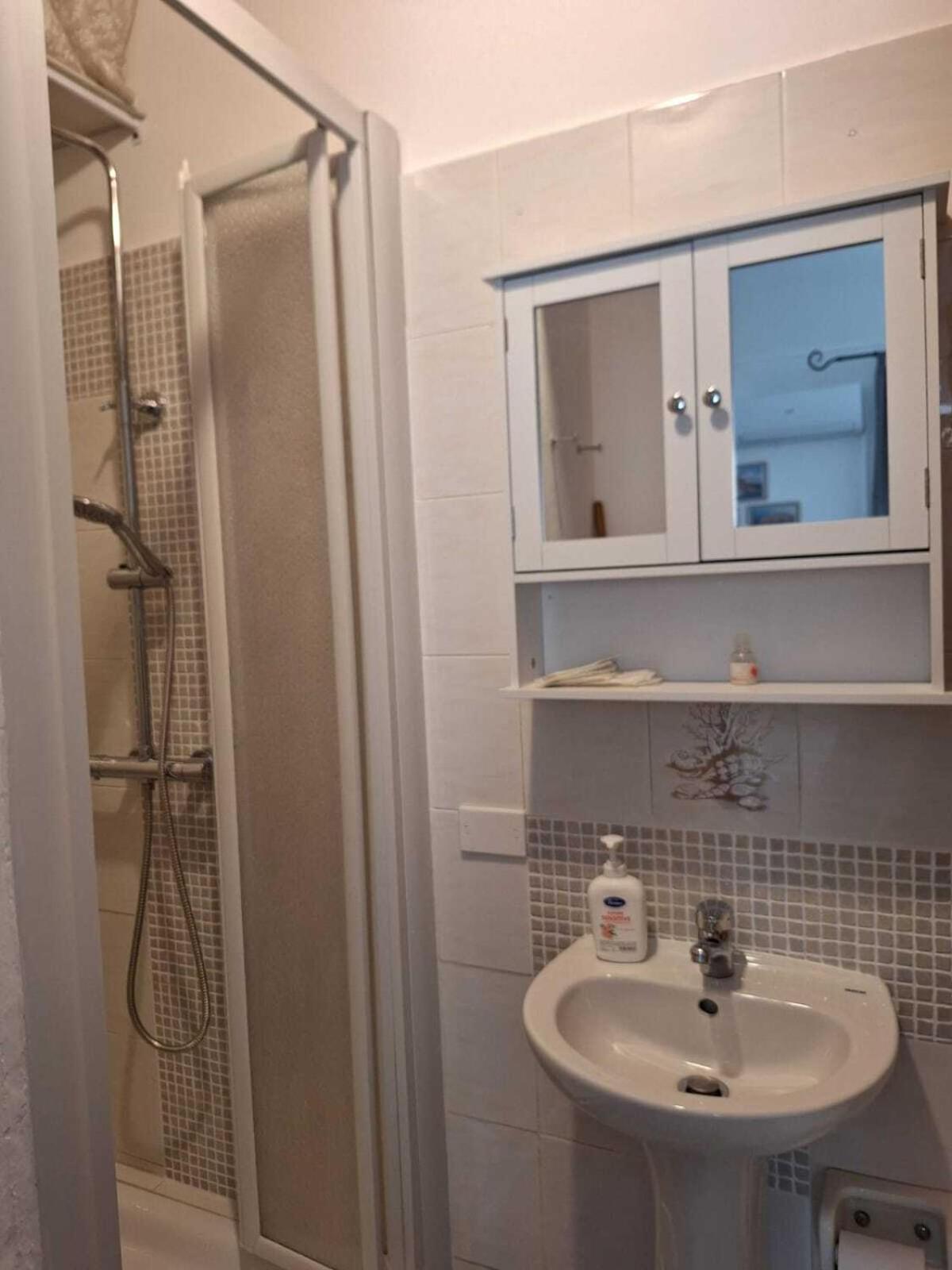 Casa Rosmary Apartment เชฟาลู ภายนอก รูปภาพ